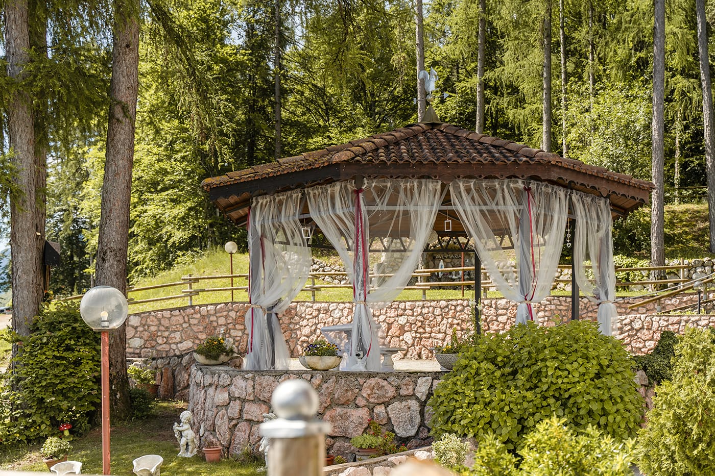 Hotel Ristorante Scoiattolo Hotel Ristorante Scoiattolo