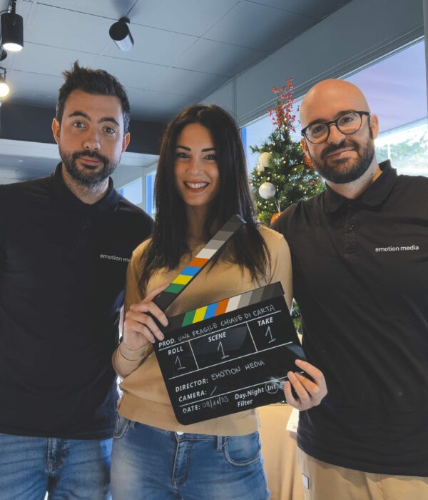 Una fragile chiave di carta Una fragile chiave di carta