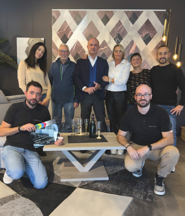 Una fragile chiave di carta Una fragile chiave di carta